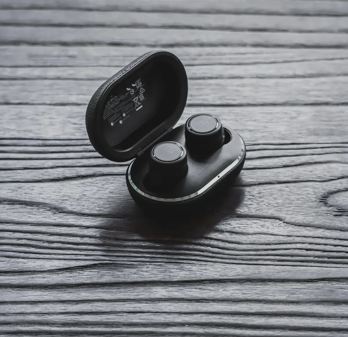Wireless earbuds with charging case, photo 1 of 3 (sample photo)