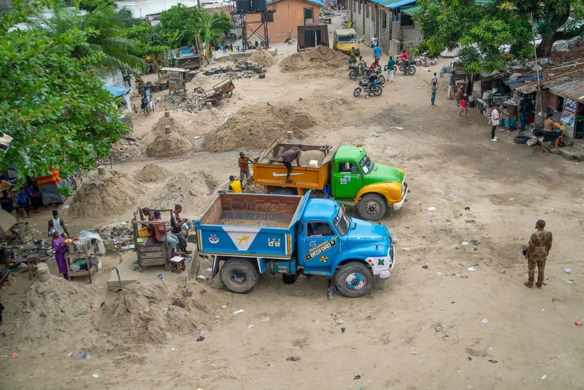 Delivery to your building site, photo 1 of 3 (sample photo)