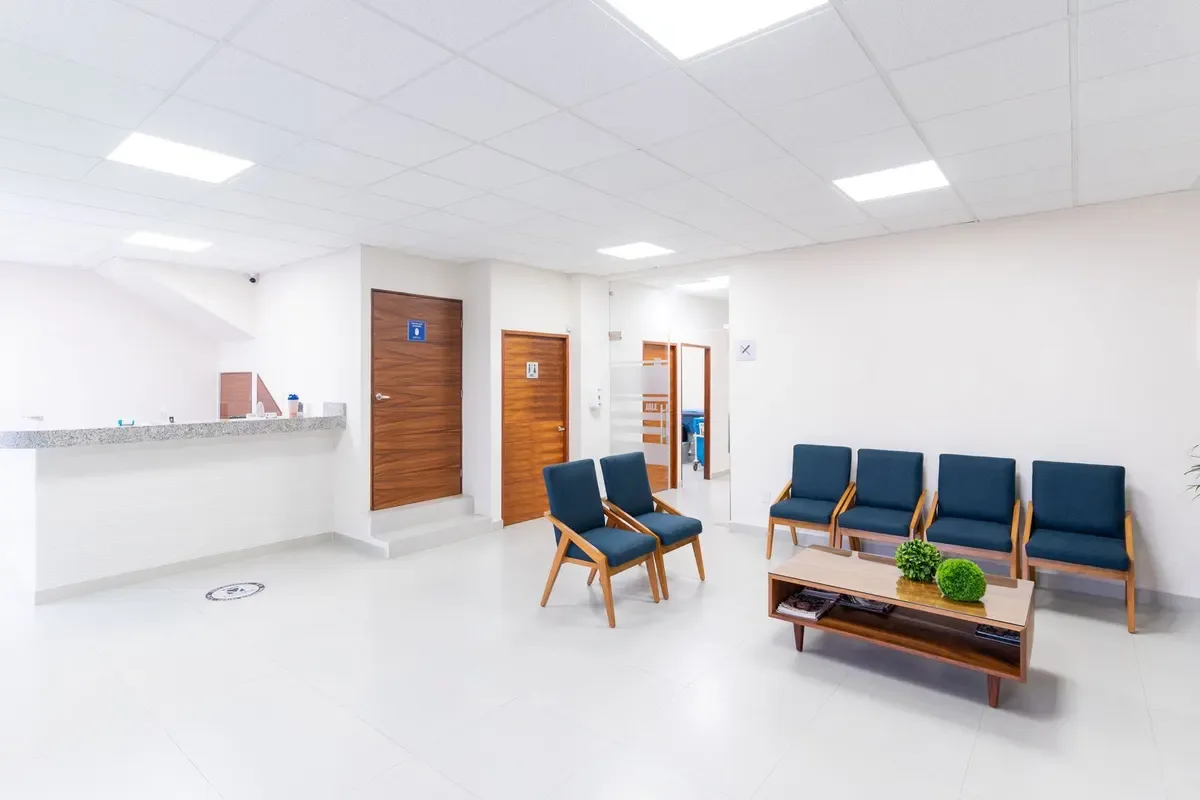 The clinic's reception and waiting area (sample photo)
